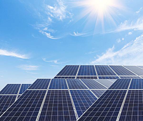 大量高价回收求购天合Q1太阳能光伏板组件图1