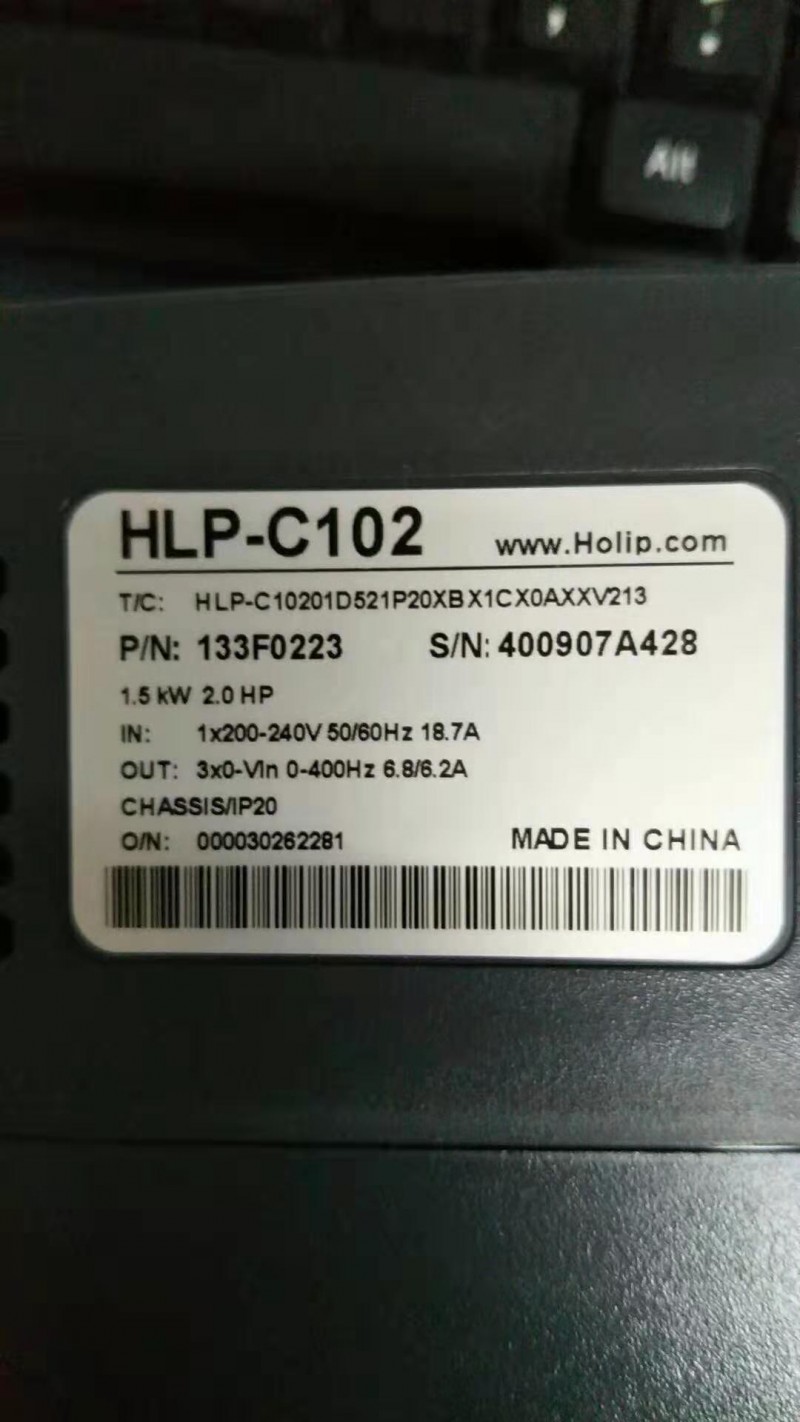 变频器HLP-C102 2.2KW380~480V50HZ图1