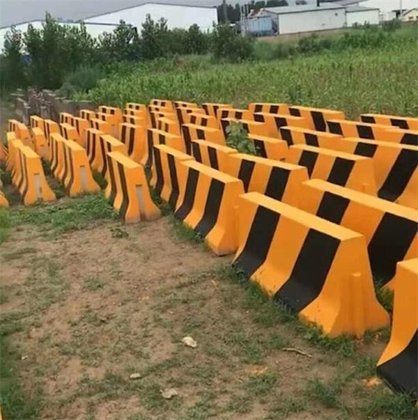 混凝土隔离钢墩模具生产设计---混凝土隔离钢墩模具特点图5